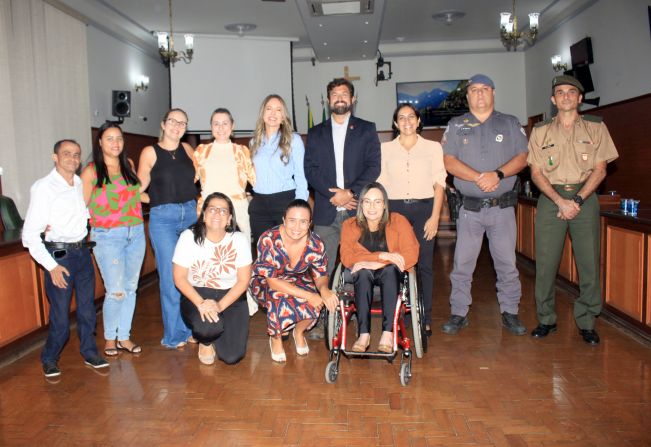 CÂMARA MUNICIPAL PROMOVE PALESTRA SOBRE TRANSTORNO DO ESPECTRO AUTISTA - TEA